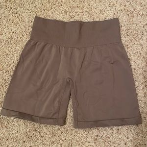 NVGTN seamless shorts